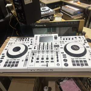Consola de Música Profesional <span class=keywords><strong>PIONEER</strong></span> PRO DJ XDJ-<span class=keywords><strong>XZ</strong></span> Usada, Mezclador con Potencia para Actuaciones de DJ - Product Image 2
