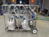 Machine à traire mobile à quatre unités, pompe à vide 2,2 kW, seau en acier inoxydable 25 L, équipement de traite laitière pour ferme laitière moyenne