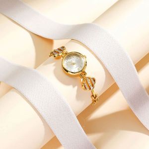 Montre pour femme en alliage à mouvement numérique, bracelet en acier inoxydable, boîtier /Crane, résistance à l'eau 3 ATM, fermoir caché à bouton-poussoir - Product Image 4