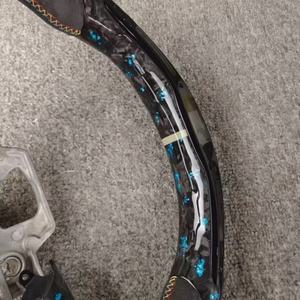 Volante para <span class=keywords><strong>Ford</strong></span> <span class=keywords><strong>Mustang</strong></span> Serie S197 2005-2014 5.0L GT <span class=keywords><strong>GT500</strong></span> GT500KR RTR Shelby Super Snake Personalizado en Fibra de Carbono - Product Image 5