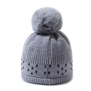 Factory Direct Sale Fashionable Windproof Knit Beanie Hat Winter Outdoor Activities Cap