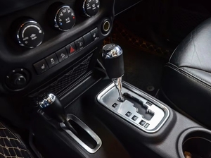 Auto Usado 2014-2017 3.0L Sahara SUV Edición Comfort Cuatro Puertas Volante a la Izquierda Automático - Product Image 2