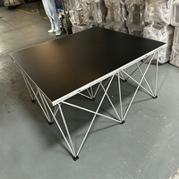 Scène pliante portable en aluminium durable avec palier et structure en treillis, avec jupe noire, à vendre