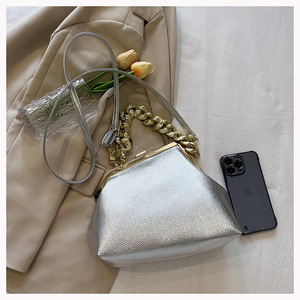 NOUVEAU Sac à bandoulière en PU, forme irrégulière, avec chaîne épaisse et cadre métallique, sac à main de luxe de créateur, <span class=keywords><strong>pochette</strong></span> de soirée - Product Image 2