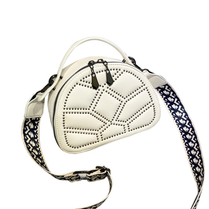 Nuevo Bolso Bandolera con Remaches, Bolso de Hombro, Bolso para Libros, Versátil, de Calidad, al por Mayor, Personalizado, Bolsos de Mano para Mujer - Product Image 1
