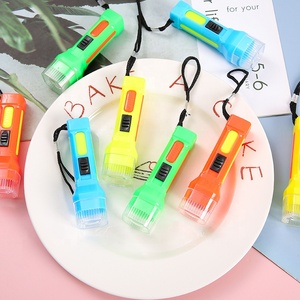 Bán buôn giá rẻ Led đèn pin ABS nhựa túi kích thước quà Tặng đèn pin đèn đồ chơi cho trẻ em - Product Image 5