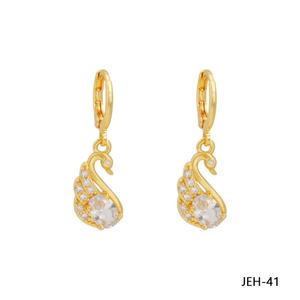 Boucles d'oreilles pendantes tendance en alliage de cuivre plaqué or 14 carats, couleur or, vente chaude - Product Image 4