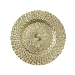 Assiettes rondes de service en plastique à motif de paon doré de 13 pouces Assiettes de décoration de table de fête de mariage - Product Image 5