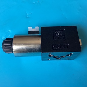 Vanne solénoïde hydraulique directionnelle D3W002ENJWX976 NG10 CETOP5 4 voies 350 bars pour blocs de distribution - Product Image 3