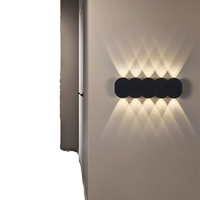 Éclairage mural LED étanche moderne et minimaliste pour intérieur, idéal pour salon, fond TV, escalier, couloir, en plastique