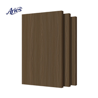 Panneaux de particules E0 OSB3 certifiés CE de qualité supérieure pour la fabrication de meubles modernes, panneaux de particules 4x8 de 18 mm et 9 mm, panneaux de particules pour meubles