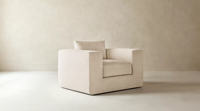 Fauteuil d'appoint de salon de style moderne français, sculptural, fait main, avec dossier arrondi et coussins en plumes, confort moelleux