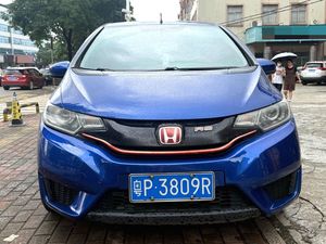 รถยนต์ฮอนด้า ฟิต LX แฮทช์แบ็ก ปี 2014 เครื่องยนต์ 1.5 ลิตร CVT ออโต้ รุ่นส่งออก L15B2 i-VTEC 131 แรงม้า ประหยัดน้ำมัน 5.3 ลิตร/100 กม. - Product Image 1