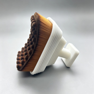 Brosse corporelle à long manche en poils synthétiques cruelty-free, exfoliante pour le dos et le corps, pour le soin corporel - Product Image 1