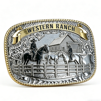 Boucle de ceinture vintage traditionnelle style western, en alliage de zinc plaqué argent, émail souple, découpe et impression, décor cowboy, cheval, ferme
