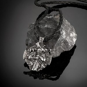 Collar de Hombre con Colgante de Cuervo Vikingo Nórdico, Diseño de Cruz de Acero Inoxidable, 60 cm, Joyería de Regalo - Product Image 2