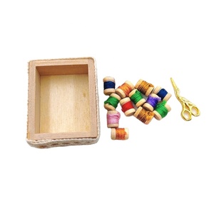 Accessoires pour maison <span class=keywords><strong>de</strong></span> poupée à l'échelle 1:12, boîte à rubans miniature, <span class=keywords><strong>kit</strong></span> <span class=keywords><strong>de</strong></span> couture, bobines <span class=keywords><strong>de</strong></span> fil - Product Image 1