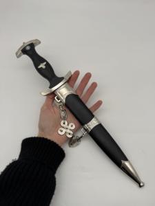 ดาบเหล็กแมงกานีสแบบตัดเฉือน สำหรับการสำรวจ ของสะสมโลหะสมจริง ดาบ OEM สำหรับแสดงในภาพยนตร์ฮาโลวีน ดาบโจรสลัดของแท้ - Product Image 4