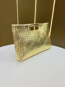 Sac de soirée moderne en cuir PU doré pour événements formels - Product Image 4