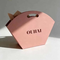 Bolsas de Papel con Asas Troqueladas Personalizadas para Empaque de Moda y Venta Minorista con Logotipo Grabado y Diseño Plegable al por Mayor OEM
