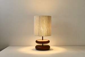 Wabi-sabi tarzı katı ahşap tasarımcı ceviz renk oturma odası çalışma odası başucu japon atmosfer masa lambası - Product Image 5