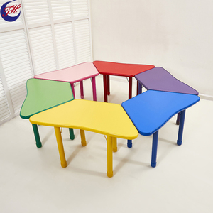 Set Tavolo e Sedie Colorati per Bambini, Mobili Robusti per Asili e Scuole, Colorati e Versatili - Product Image 2