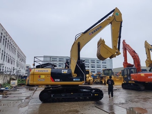 Excavadora de cadenas CAT 325D de segunda mano en excelentes condiciones, pocas horas de trabajo, motor original, para proyectos de construcción, en venta. - Product Image 3