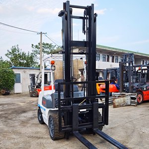 รถยก TCM 3 ตัน มือสองจากญี่ปุ่น รถยก 3 ตัน TCM รุ่น FD30 พร้อมการรับประกันหนึ่งปี - Product Image 2