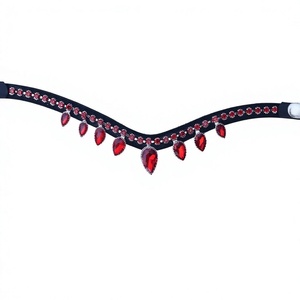 Bandeau de tête pour cheval Ridex en cuir rouge orné de strass, sangle de bridon décorative, accessoire d'équitation pour l'écurie et les concours - Product Image 3