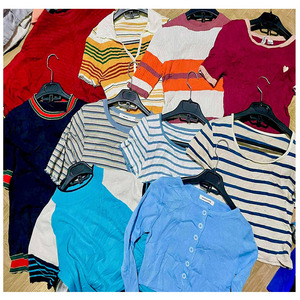 Venta al por mayor de pacas de ropa de verano Ukay: Tops de punto de segunda mano para mujer, pantalones cortos de punto usados de <span class=keywords><strong>primera</strong></span> elección, ropa usada del Reino Unido. - Product Image 5
