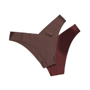 Bragas de Tanga de mujer de cintura baja con logotipo personalizado <span class=keywords><strong>para</strong></span> mujer, ropa interior sin costuras, tangas que no se muestran, bragas sin rastro de seda helada - Product Image 1