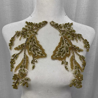 Tissu satiné de haute qualité orné de strass, dentelle africaine, sequins, maille côtelée métallique et franges, idéal pour robes de mariée et de soirée, fait main