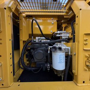 Excavadora de Orugas Komatsu PC130/PC130-8 Usada Original de Japón, Modelo 2022, Motor de 110KW, Bomba, Equipo de Movimiento de Tierras para Video - Product Image 6