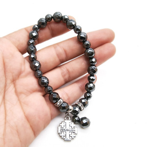 สร้อยข้อมือลูกปัดคริสตัลสีดำพร้อมจี้ไม้กางเขนเยรูซาเล็มเครื่องประดับทางศาสนาเครื่องประดับสำหรับทุกเพศสำหรับพิธีต่างๆ - Product Image 4