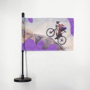 Bandera de Coche Promocional con Diseño Personalizado y su Logotipo, Fabricada en Fábrica, Entrega Rápida, Base Magnética para Asta de Bandera de Coche - Product Image 1