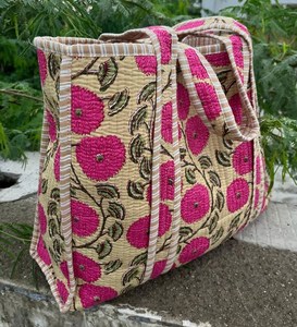 Bolso Tote Acolchado de Algodón con Estampado de Bloques, Espacioso, para Uso Diario, Compras, Viajes, Bolso de Hombro - Product Image 1