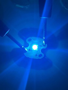 ชิป <span class=keywords><strong>LED</strong></span> SMD 3W 3535 แสงสีขาวอบอุ่น UV <span class=keywords><strong>IR</strong></span> ไดโอด CREE <span class=keywords><strong>OSRAM</strong></span> สำหรับการปลูกพืชสวน แสงสว่างภายนอกทั่วไป ปรับความสว่างได้ รับประกัน 3 ปี - Product Image 3