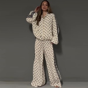 ชุดเซ็ตสองชิ้นลายจุดสำหรับผู้หญิง กางเกงขายาวทรงหลวม สีขาว ไซส์ XS S M L XL XXL XXXL สไตล์ยุโรปและอเมริกา - Product Image 1