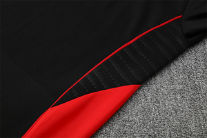 Camiseta de Entrenamiento de Fútbol Kane Dark Knight 2526 Negra Escarlata con Media Cremallera, Estilo Bávaro, para Hombre - Product Image 4