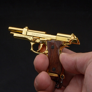 Portachiavi Realistico 1:3 con Impugnatura in Legno <span class=keywords><strong>Beretta</strong></span> 92F 7,5CM, Modello di Pistola in Metallo Dorato, Mini Portachiavi <span class=keywords><strong>a</strong></span> Forma di Pistola Giocattolo - Product Image 2