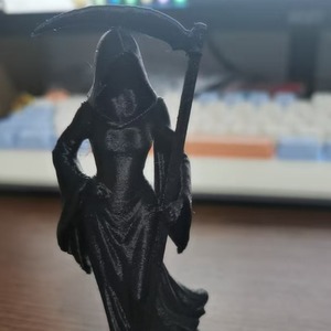 Statua della Morte in Versione Femminile Stampata in 3D, Stile Gotico Retrò, Morte in Plastica in Stile Fantasy Oscuro con Falce - Product Image 4