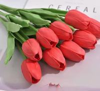 Mini-tulipes artificielles en PU faites à la main, fleurs artificielles miniatures transfrontalières, centres de table pour la Saint-Valentin et la décoration de mariage