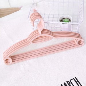 Perchas de plástico para adultos antideslizantes multifuncionales sin rastro de alta calidad para guardar en la tienda - Product Image 5