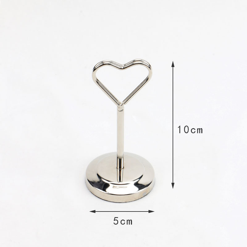 Design cœur argenté de 10 cm (4 pouces) de hauteur.