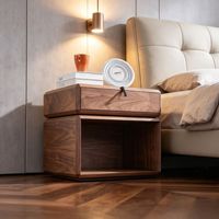 Nakas Minimalis Italia dari Kayu Solid Walnut, Kabinet Samping Tempat Tidur Putar Modern, Kabinet Penyimpanan Kamar Tidur
