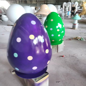 Uovo di Pasqua Gigante in Vetroresina per Decorazioni Esterne di Hotel e Feste - Product Image 5