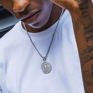 Halskette mit Kompasskette, Vereistem Löwen-Tieranhänger, Edelstahl-Schmuck, Engel- und Antik-Münz-Anhänger, 18 Karat Echtvergoldet - Product Image 6