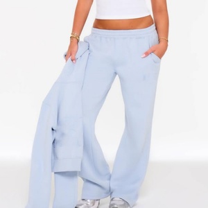 Ensemble survêtement et sweat à capuche personnalisé avec logo OEM, en coton French Terry 100%, style vintage, pour femmes - Product Image 2