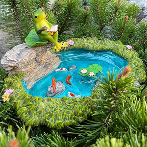 Kit Miniatura in Resina per Giardino delle Fate con Laghetto e Statuette di Rane, Accessori da Giardino - Product Image 4