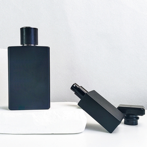 Chai Nước hoa thủy tinh màu đen chất lượng cao 30/<span class=keywords><strong>50</strong></span>/100ml hình vuông/hình chữ nhật màu đen mờ với ống nhỏ giọt niêm phong nguyên tử bơm lại - Product Image 6